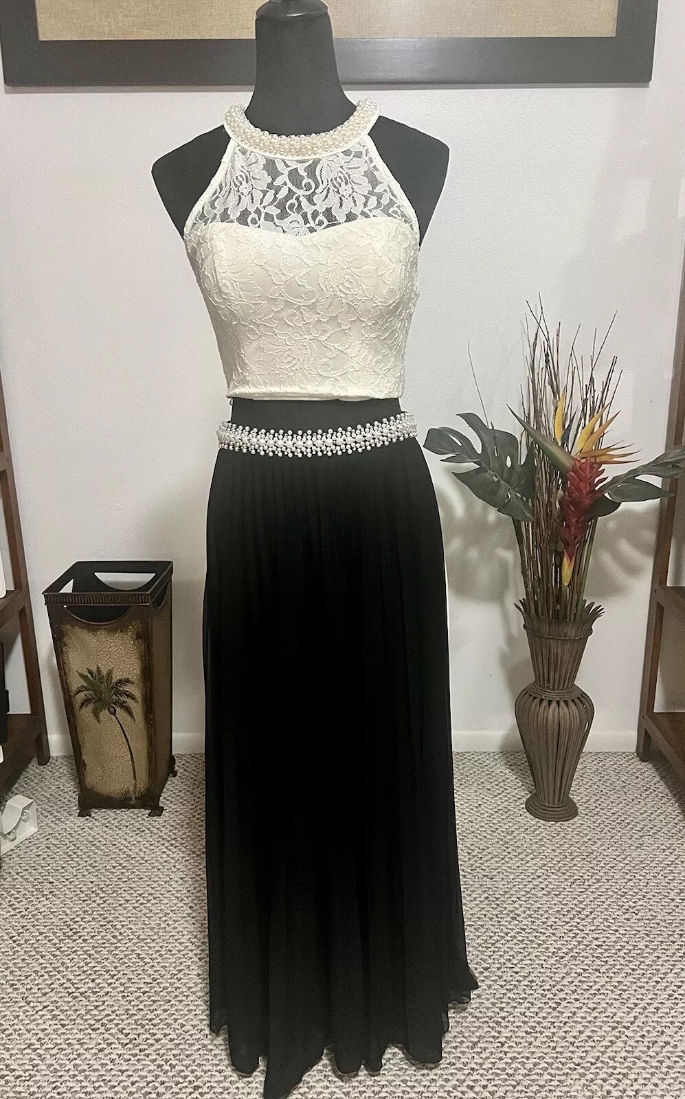 Speechless Lace Crop Top and Pleated Skirt two-piece Dress Size 7 Prom/Wedding