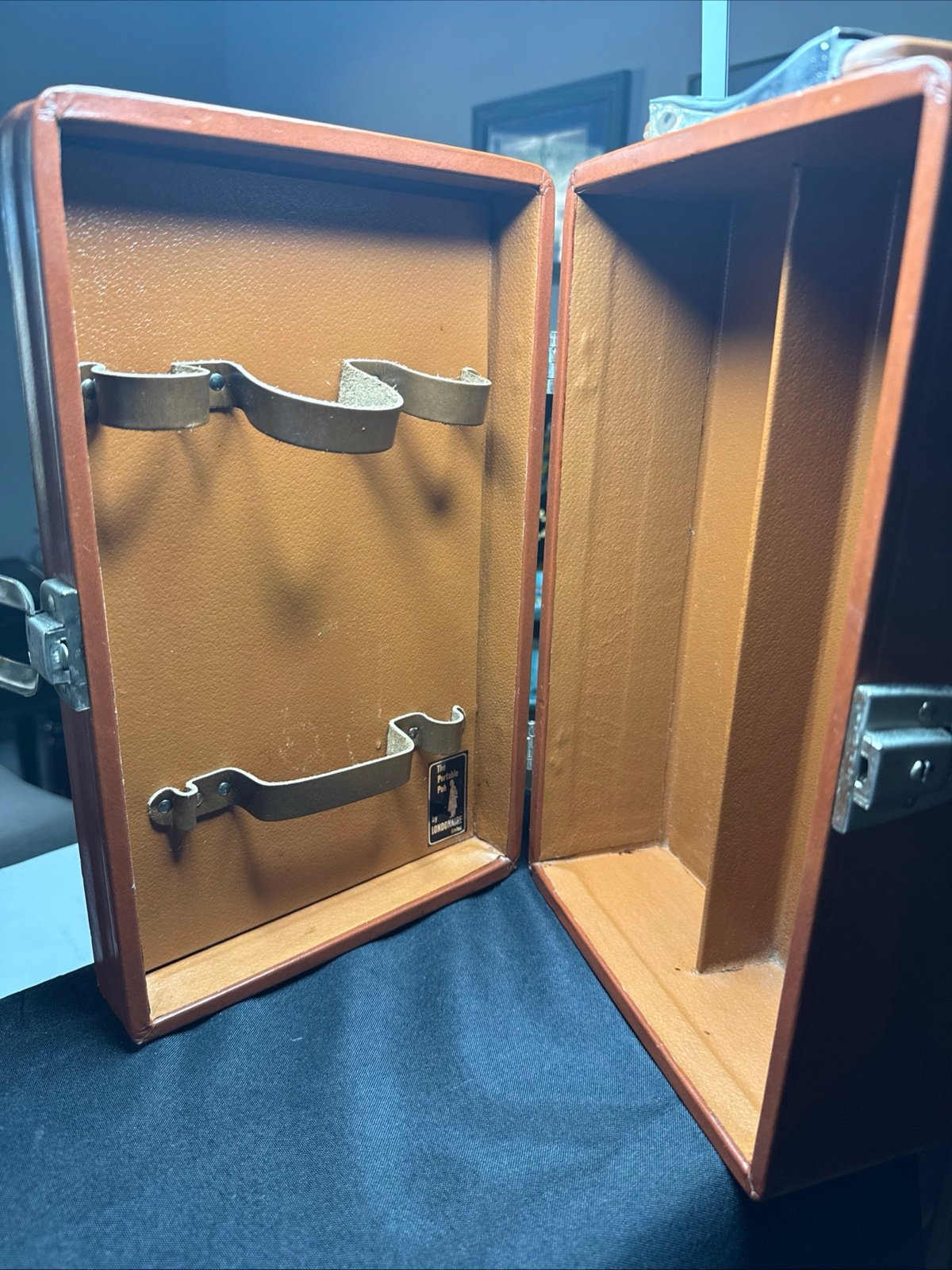 Vintage The Portable Pub by Londonaire