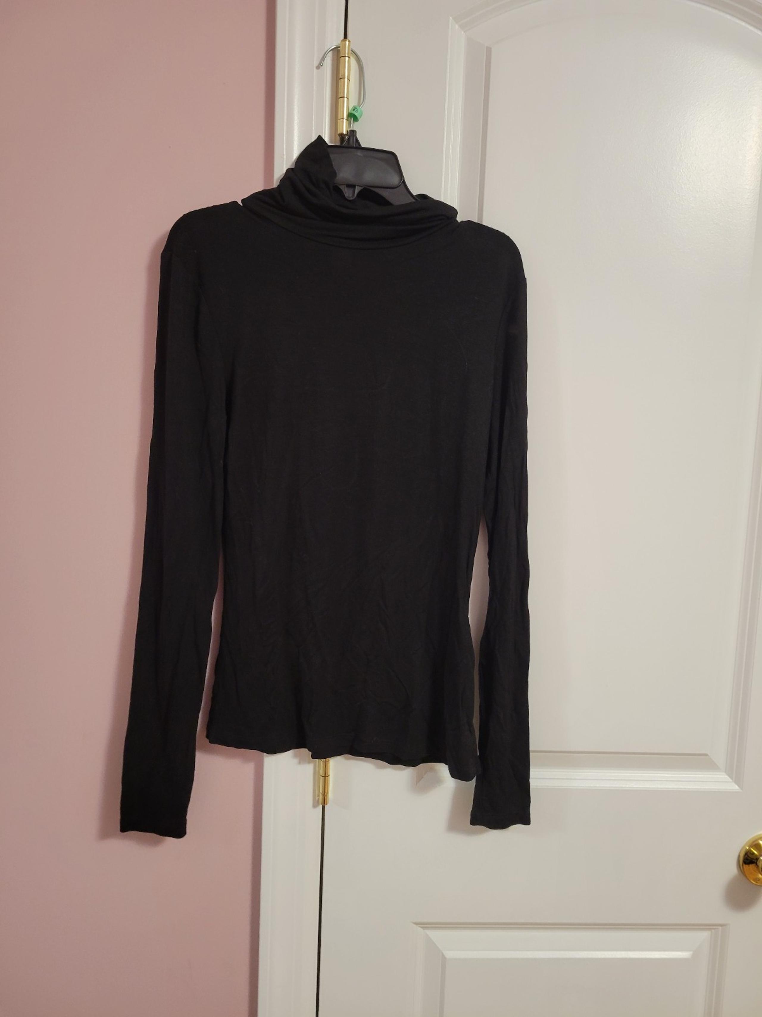 Lightweight Black Turtleneck