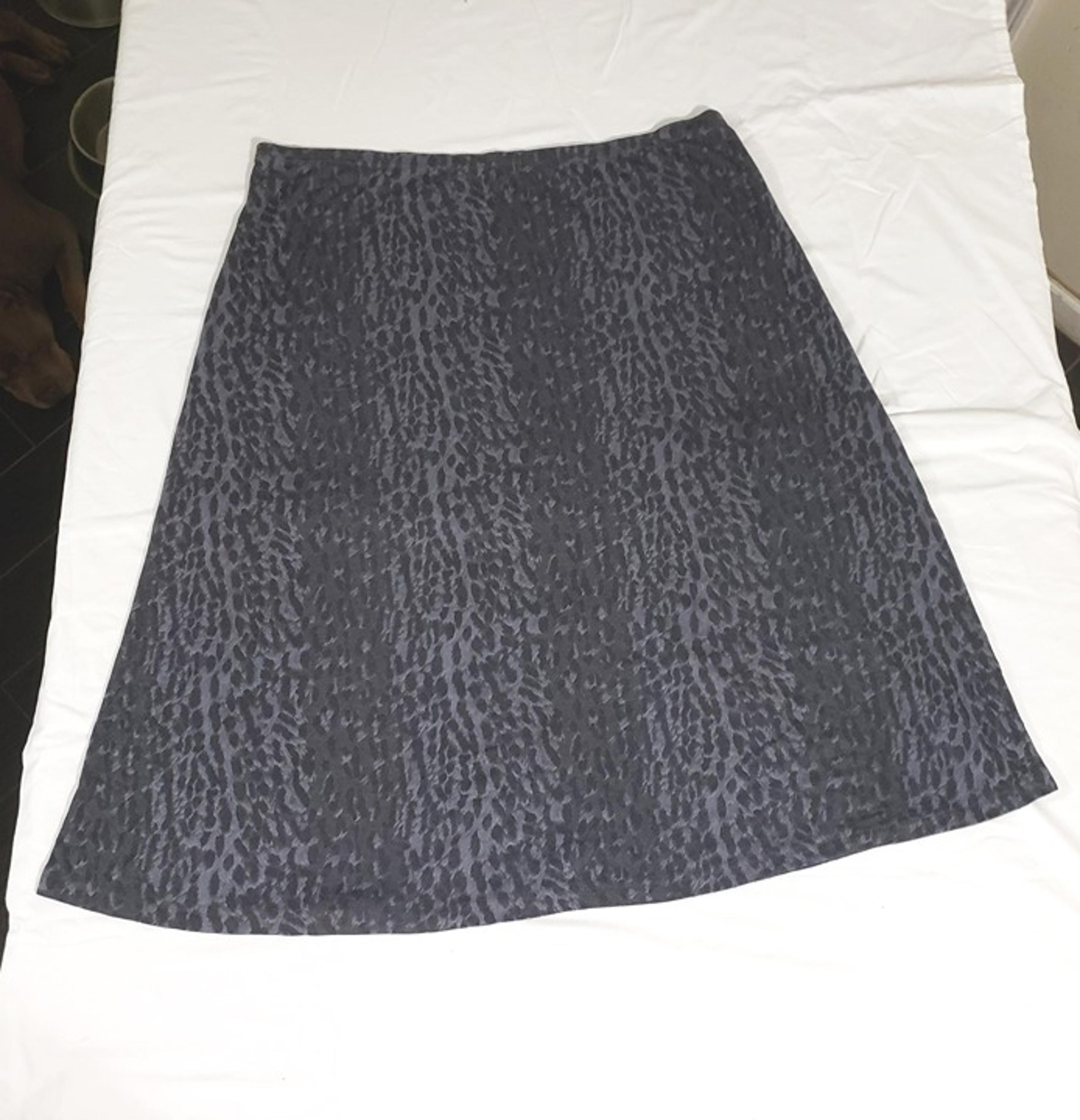 Requirements Woman Plus 3X (24-26) Maxi A-Line Cheetah Gray Skirt Stretchy #925