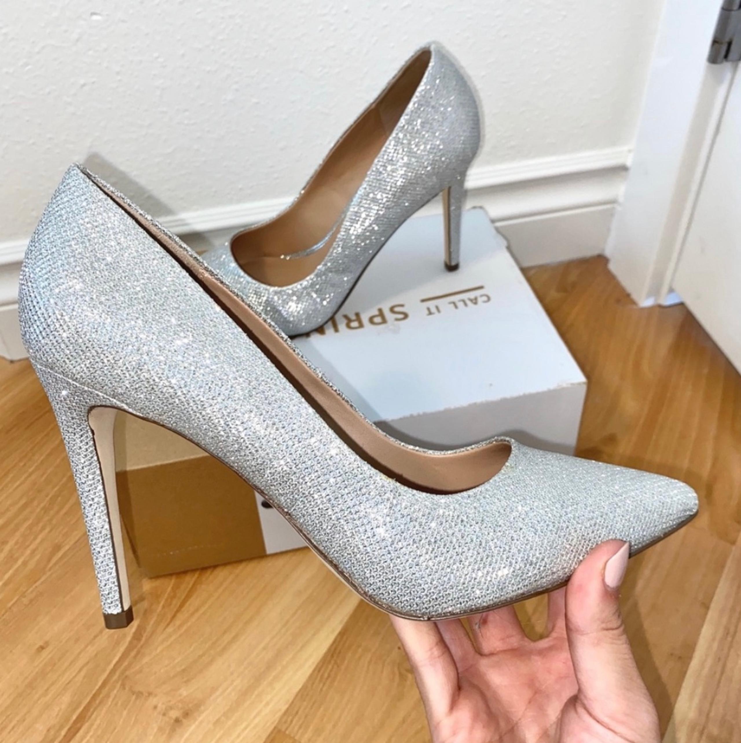 Call It Spring Agrirewiel Pumps Heels Pointed Toe Sparkly Sliver Formal Sz 8 NWT