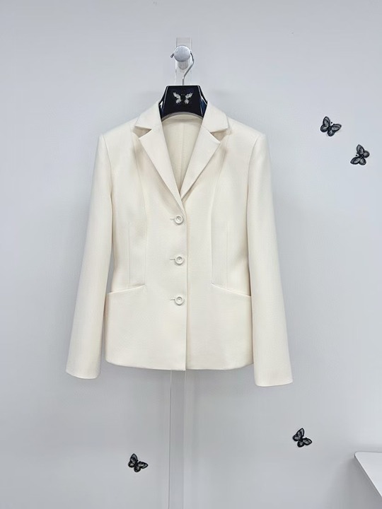 Dior Simple and Elegant White Blazer: A Versatile Must - have for Work and Daily