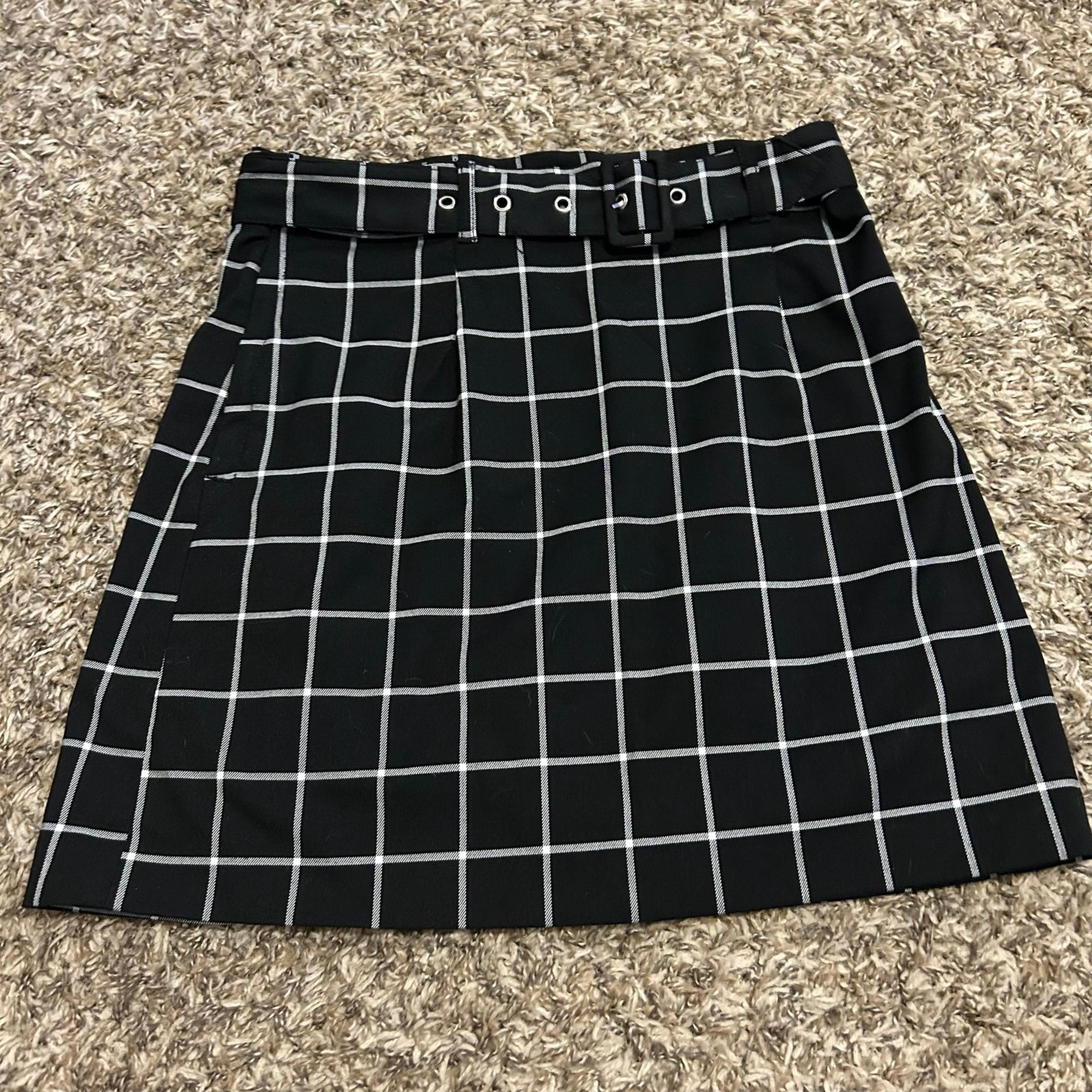 Divided H&M Black and White Plaid Skirt