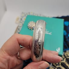 VINTAGE SARAH COVENTRY HINGE BRACELET