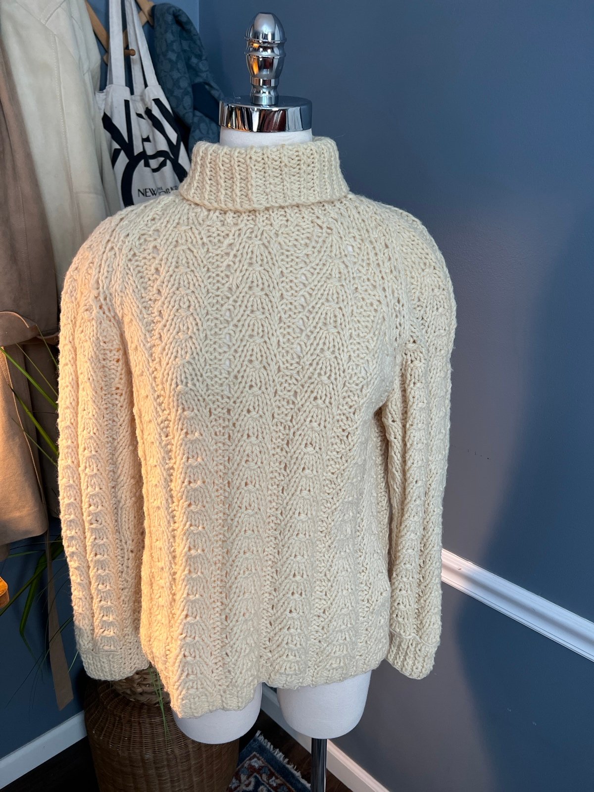 Vintage Hand Knitted 100% Virgin Wool turtleneck sweater women’s petite large