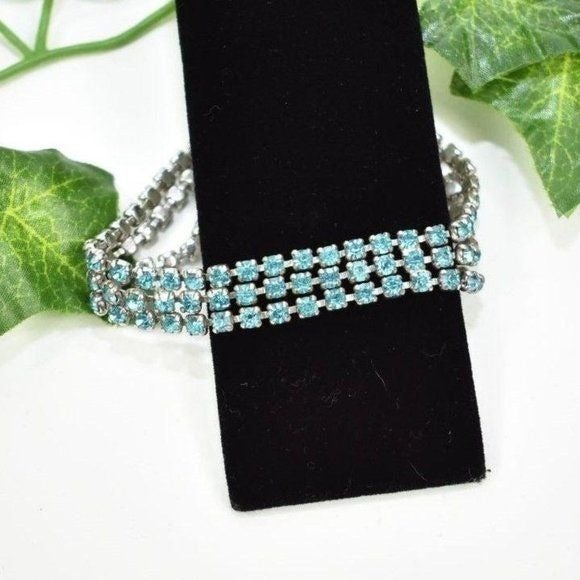 good reputation Vintage bracelet adjust strand multi rhinestone Vintage & collectibles good reputation Vintage bracelet adjust strand multi rhinestone Vintage & collectibles