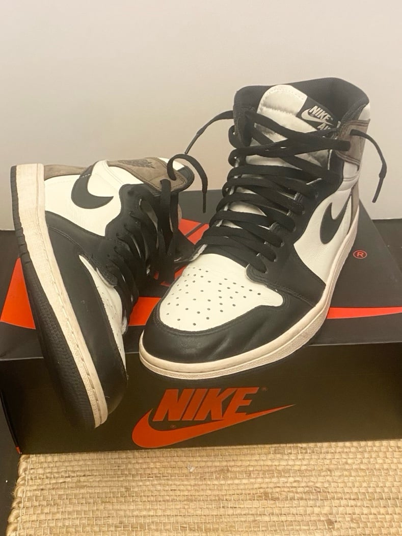 Jordan 1 High retro OG dark mocha sz 10.5