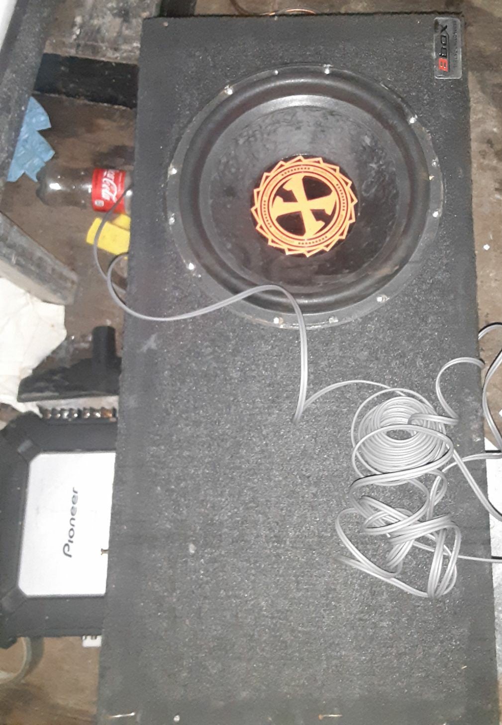 Speaker and amplifier