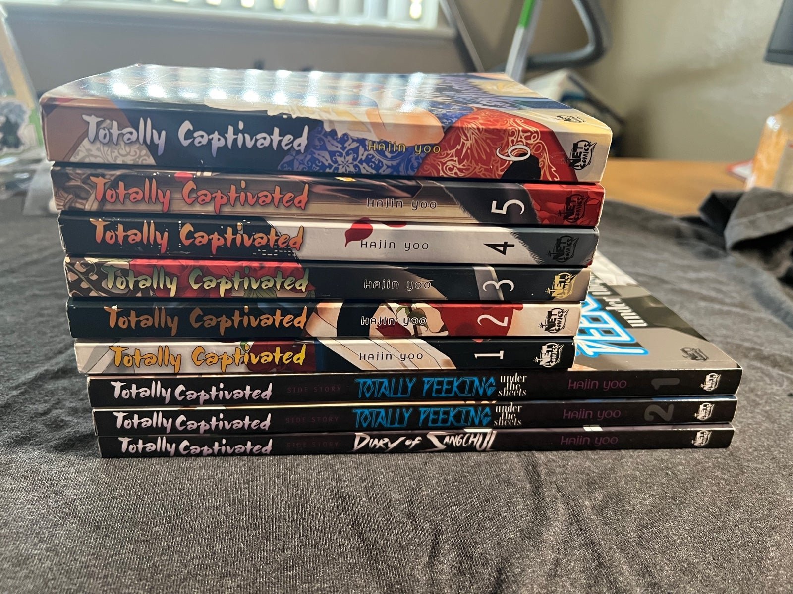 Totally Captivated manhwa volumes 1-6 and 3 extra side volumes hajin yoo bl