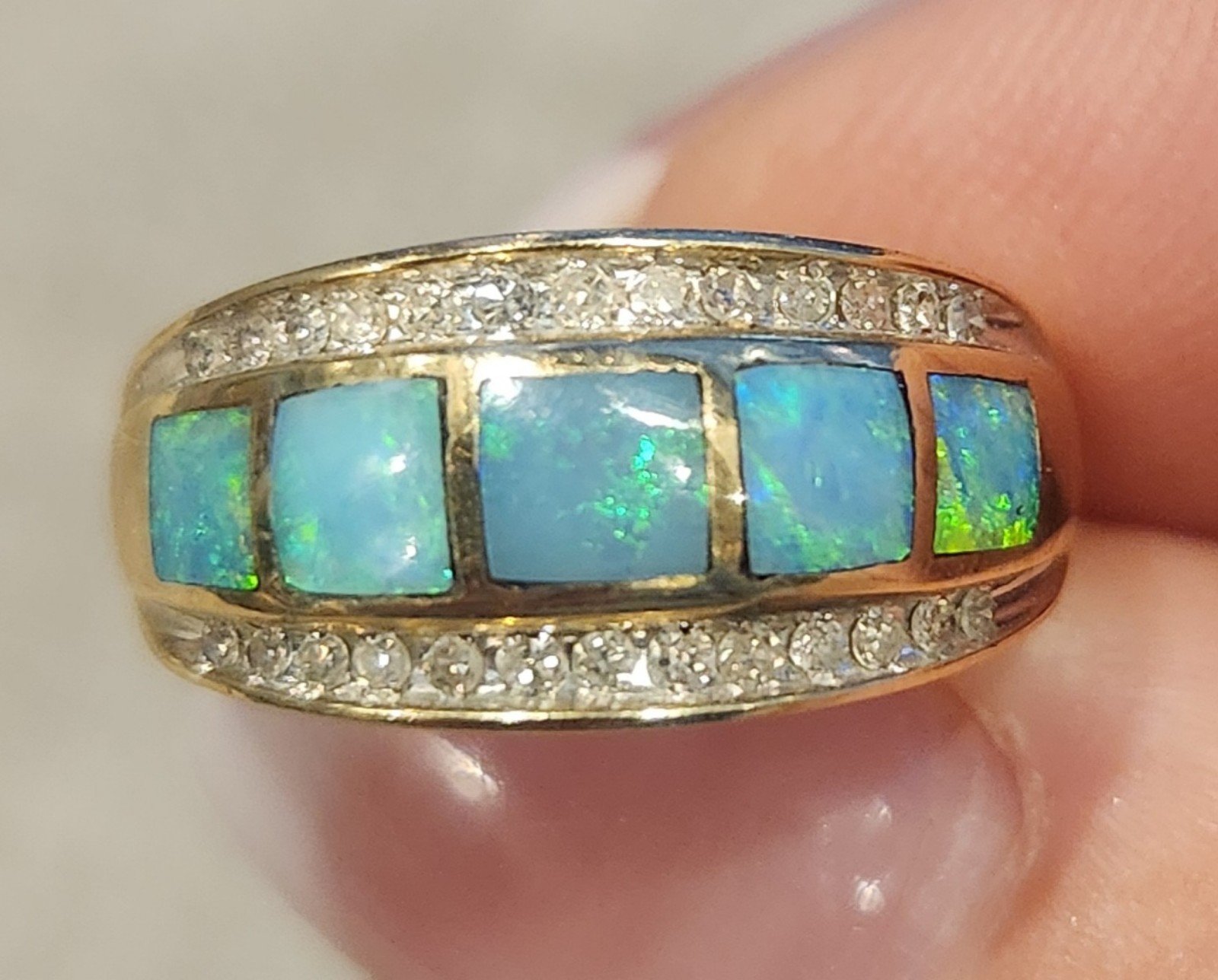 Opal and diamond ring 14k yellow gold sz 7