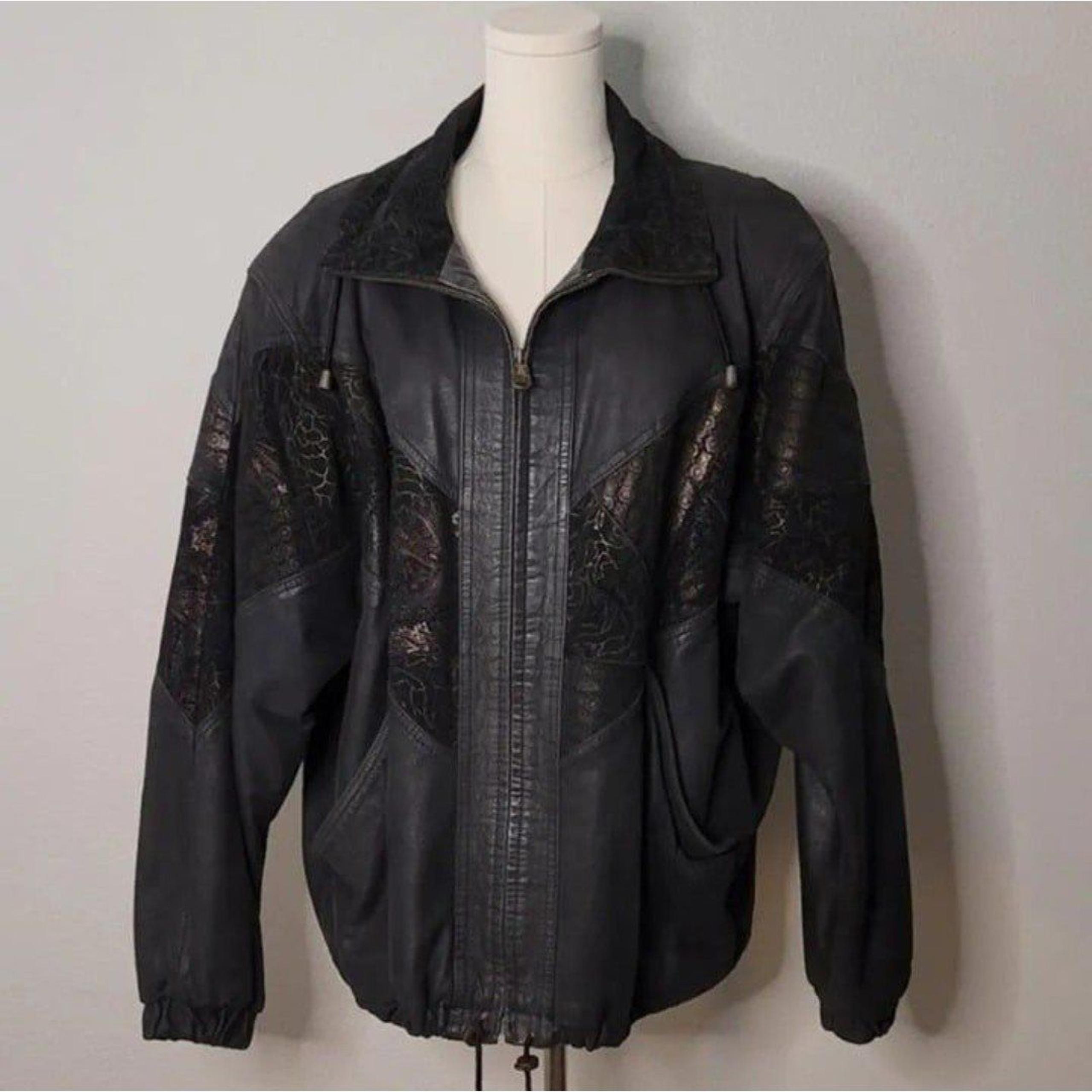 Vintage Winlit Black Leather Jacket with Unique Gold-tone Detailing Size 2X