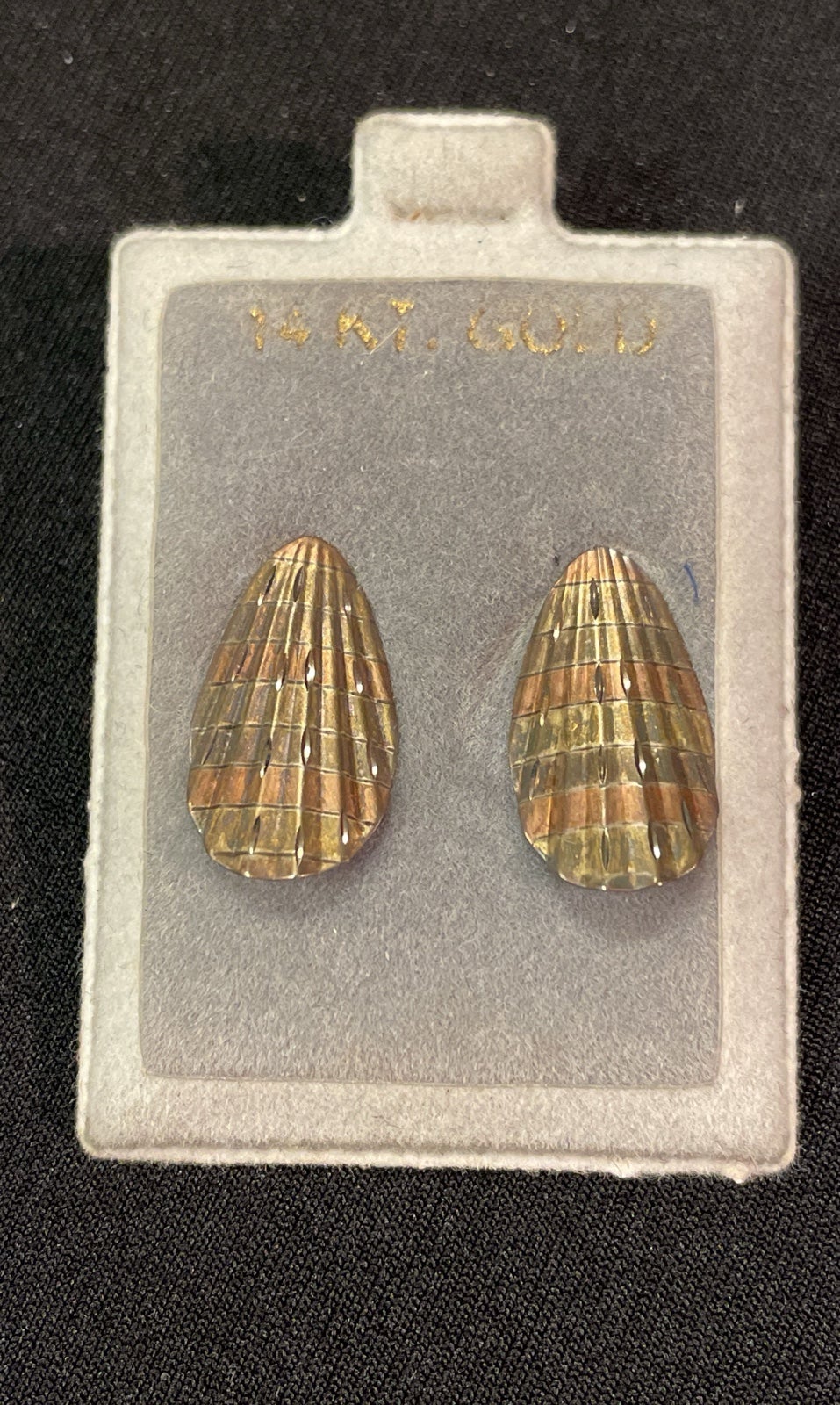 14K Solid Tricolor Gold Shell Earrings .8 Grams