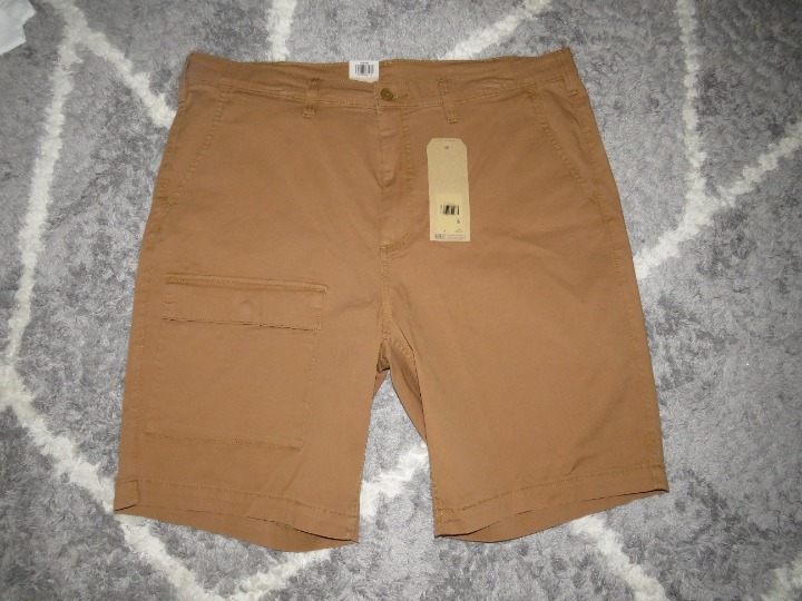 Levi's Cargo Utility Cargo Shorts NWT Brown