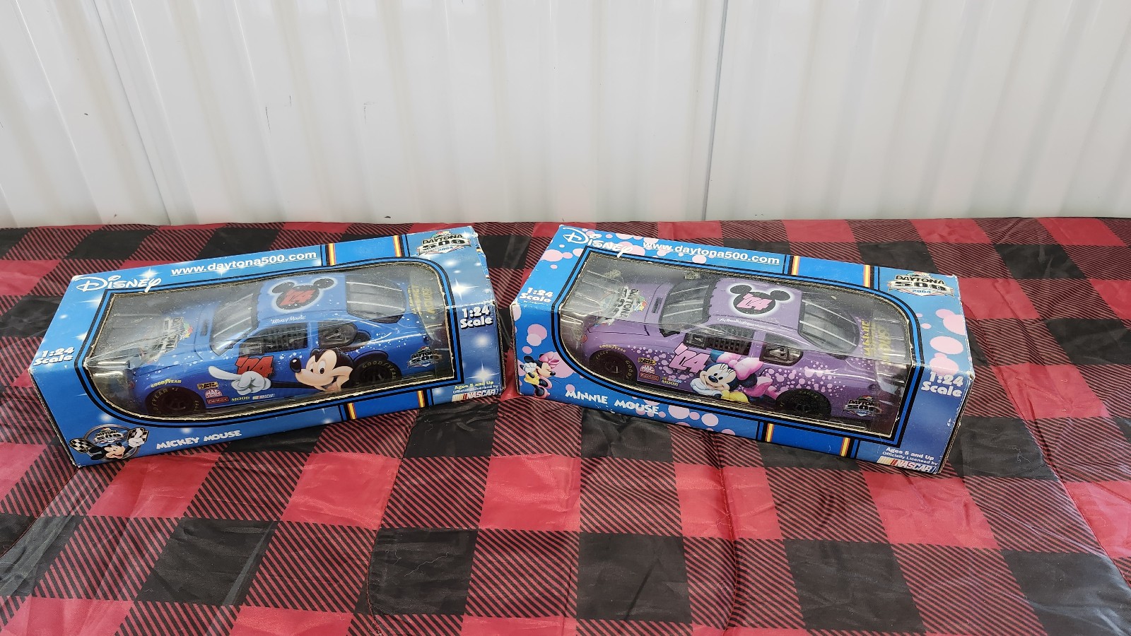 Mickey Minnie 1:24 2004' Nascar