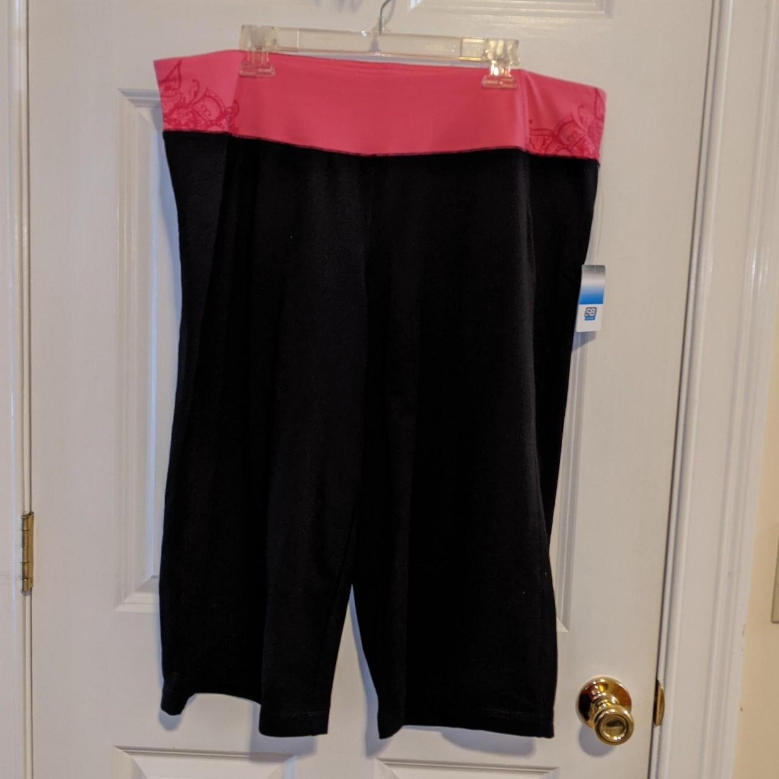 NEW St. John's Bay Active Cropped Pants Size XL