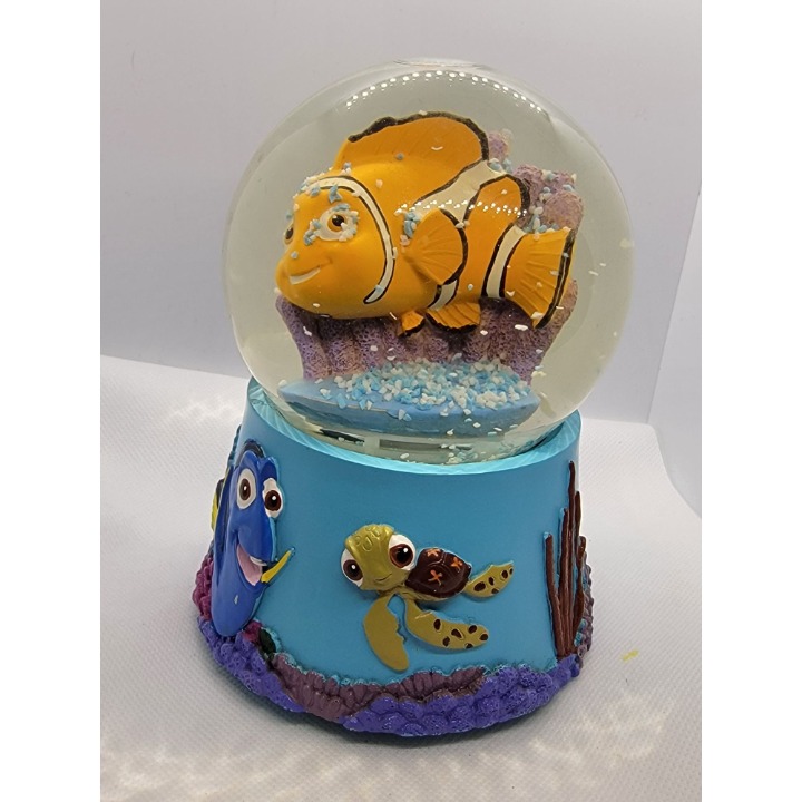 Disney Finding Nemo SnoMotion Musical Waterglobe