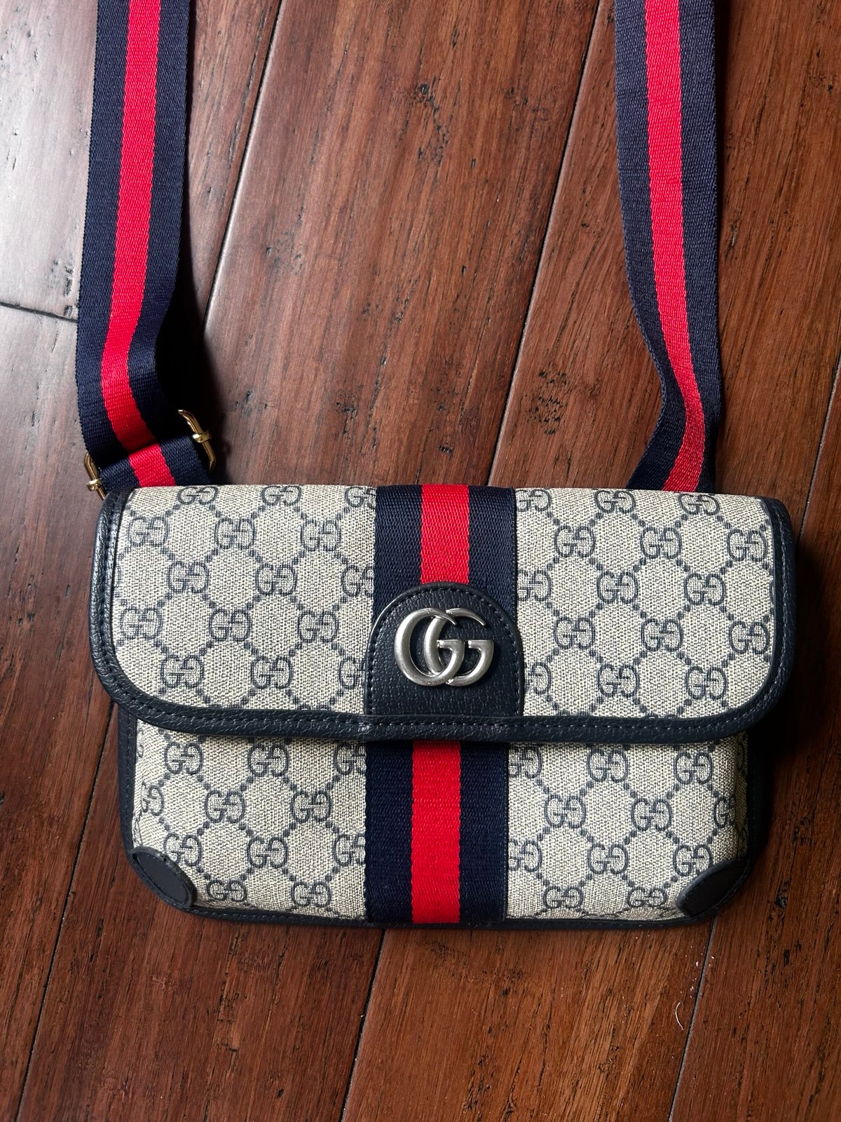 Gucci*** Crossbody