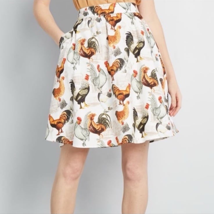Retrolicious ModCloth Lively Vibe Cotton A-Line Skirt in Rooster/Chicken SZ M