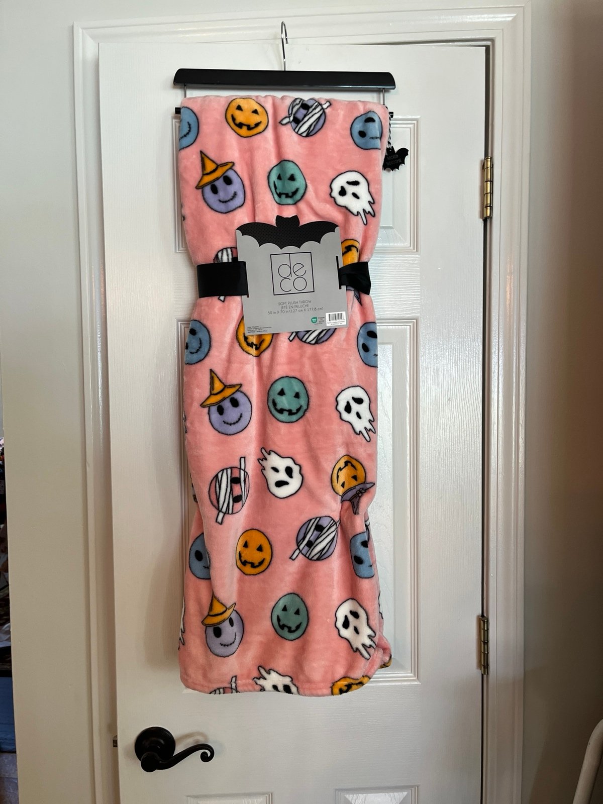 DECO Halloween Pink Ghost Mummy Witch Ghost Throw Blanket-NWT