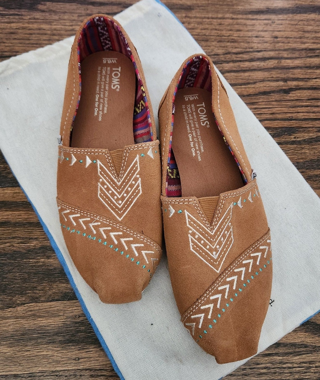 Suede TOMS