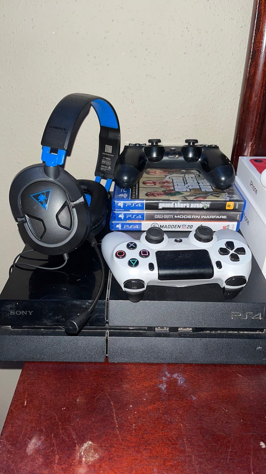 PS4 did a software update now the controller does not connect it is brand new on