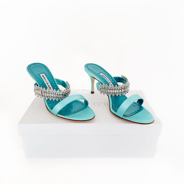 Manolo Blahnik Sako Crystal Sandals EU 37.5 US 7.5 Blue Satin Baguette Mule