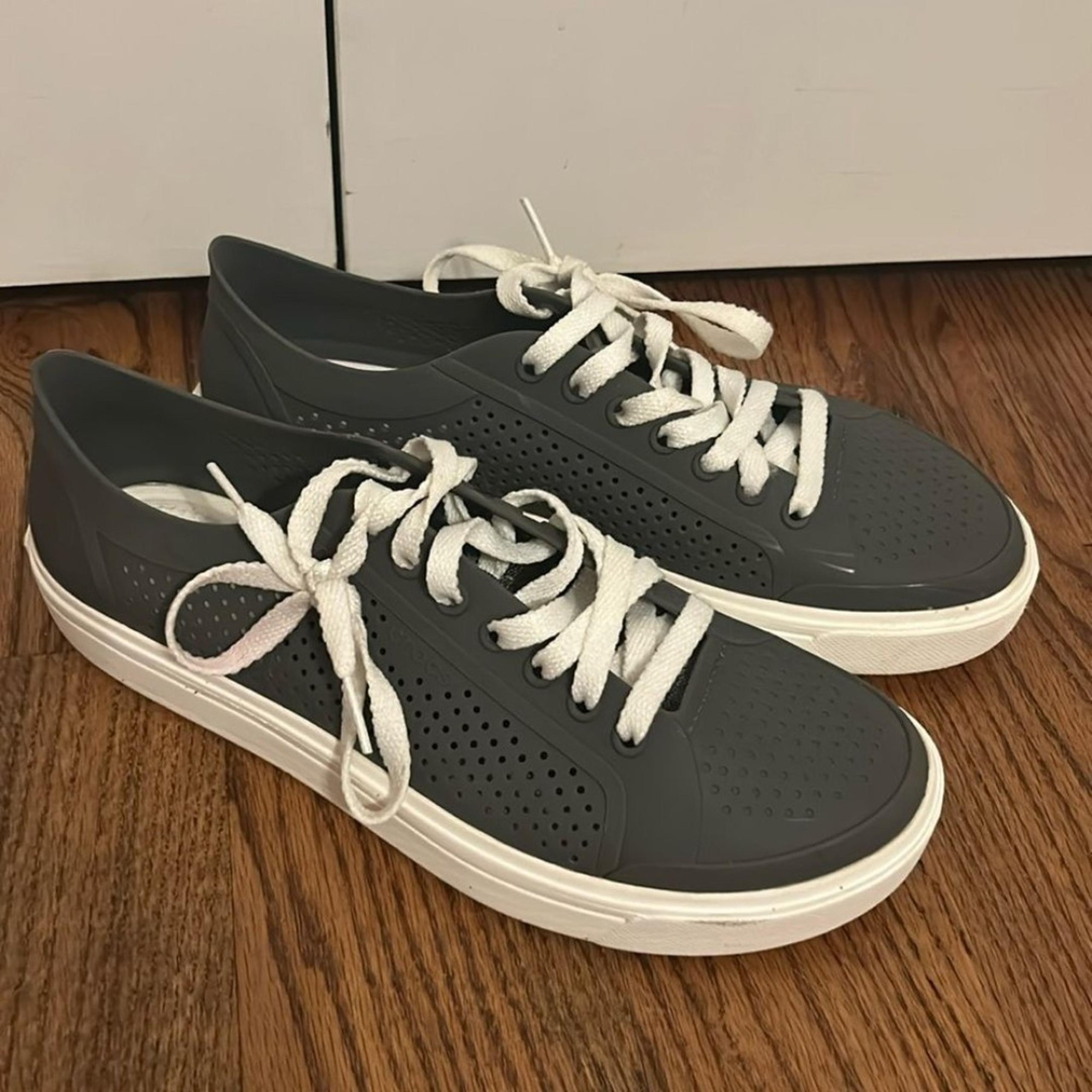 Men’s Crocs Citilane Roka Court Fashion Sneaker Size
 9