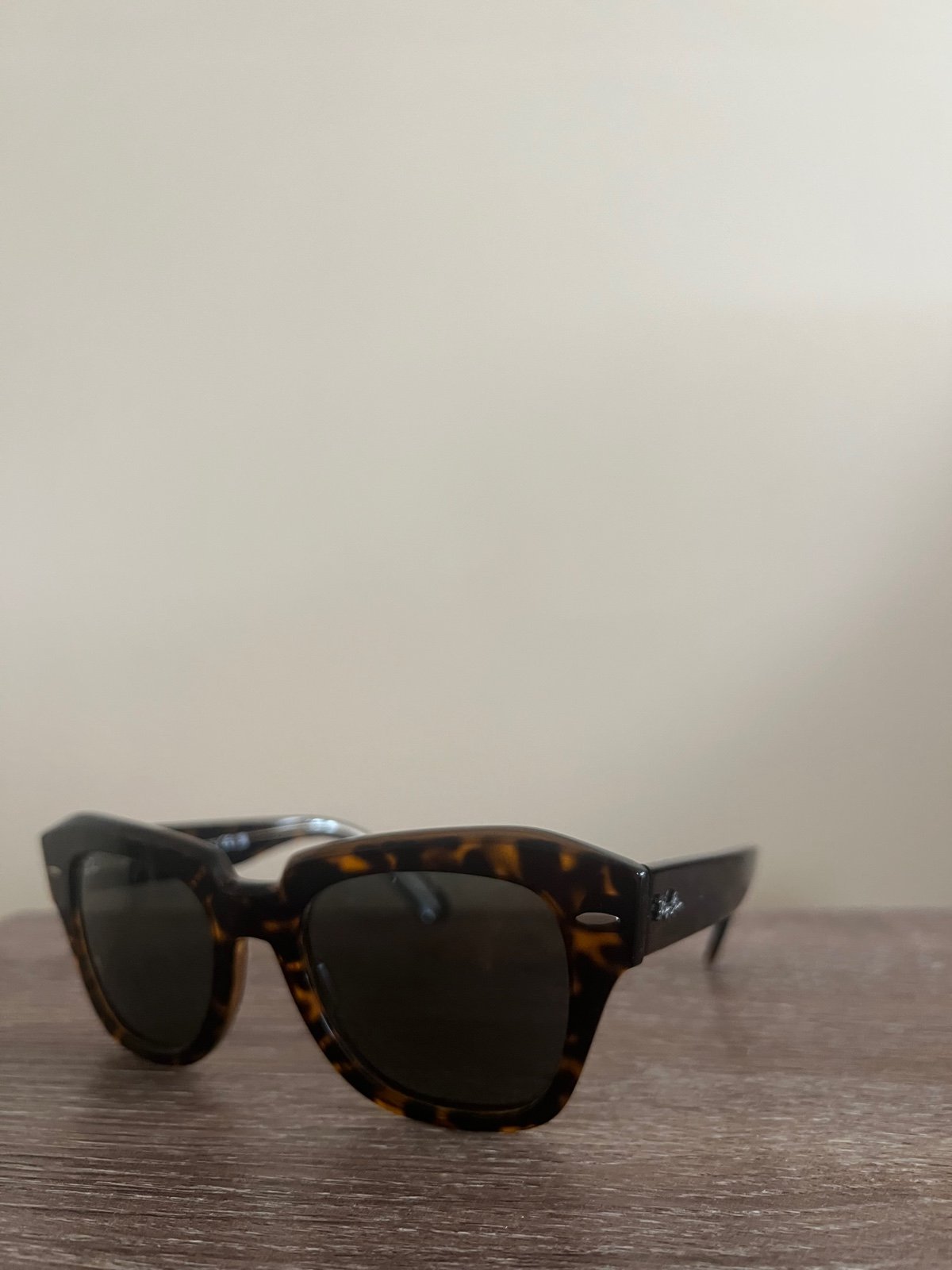 Ray-Ban sunglasses RB2186