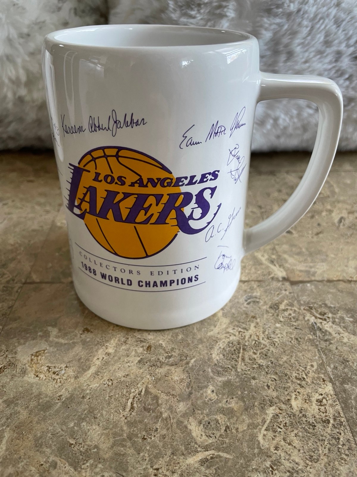 Los Angeles Lakers 1988 World Champions Coffee Mug Collectors Edition Signatures