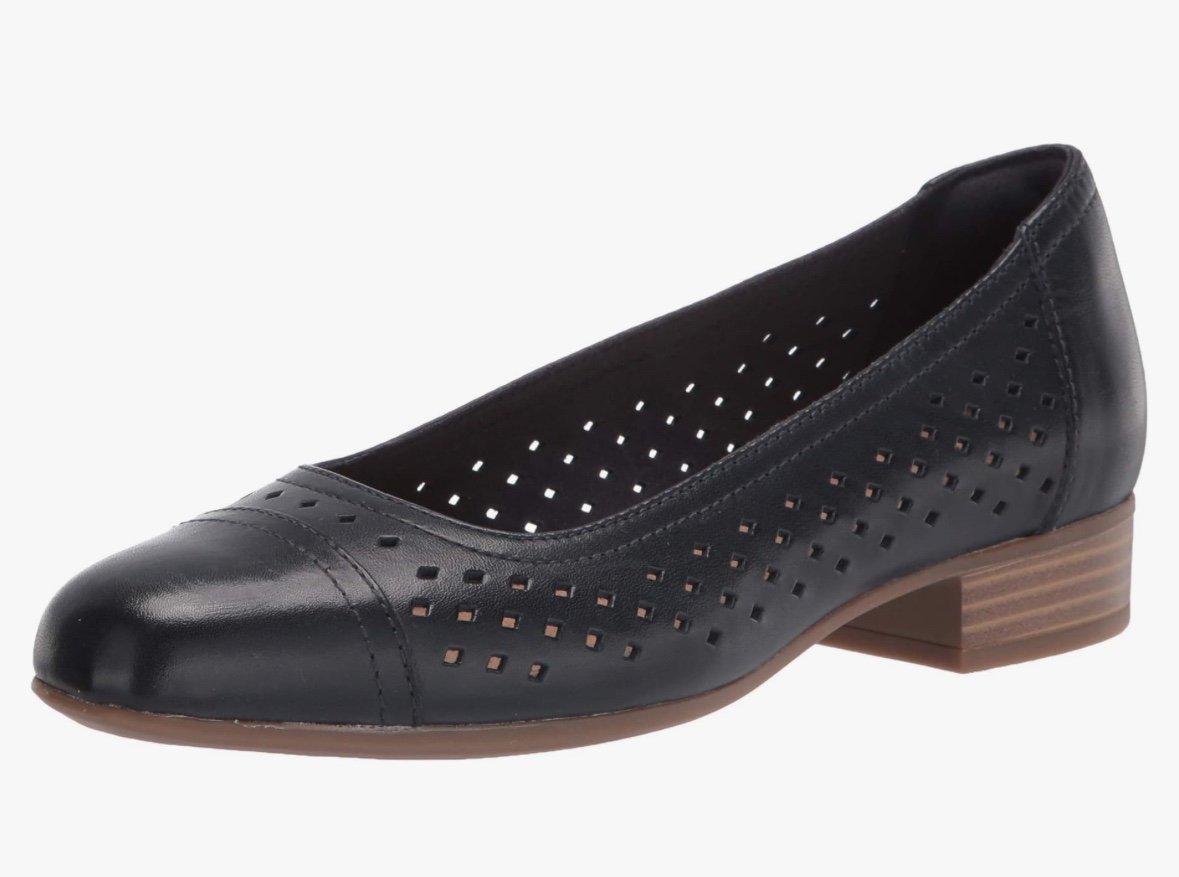 Womens Clark’s Juliet Cedar Small Heel Perforated Leather Ballet Flats Size 7.5