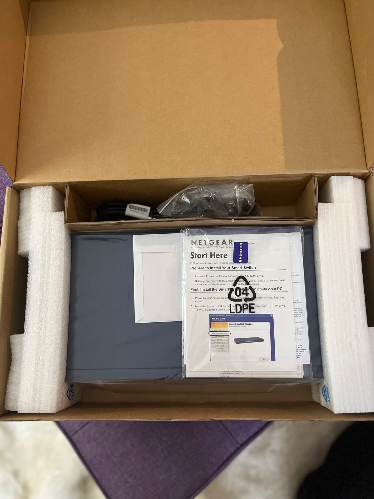 Netgear Prosafe 24pt 10/100 Smart Switch W/2 GB PT FS726TNA
