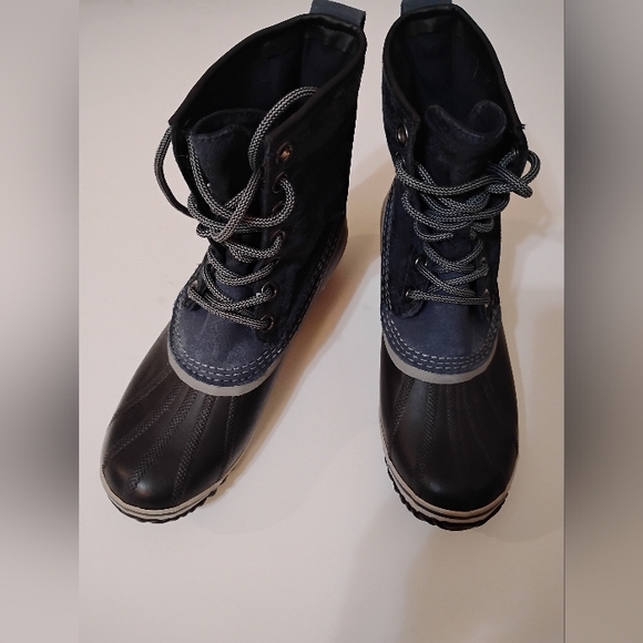 SOREL Women's Black Blue Boots Waterproof Hand Crafted Natural Rubber LaceUp 9.5