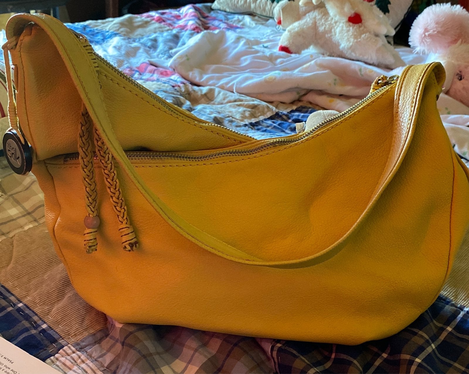 SAK yellow leather zippers purse. Four organizing compartments SAK yellow leather zippers purse. Four organizing compartments