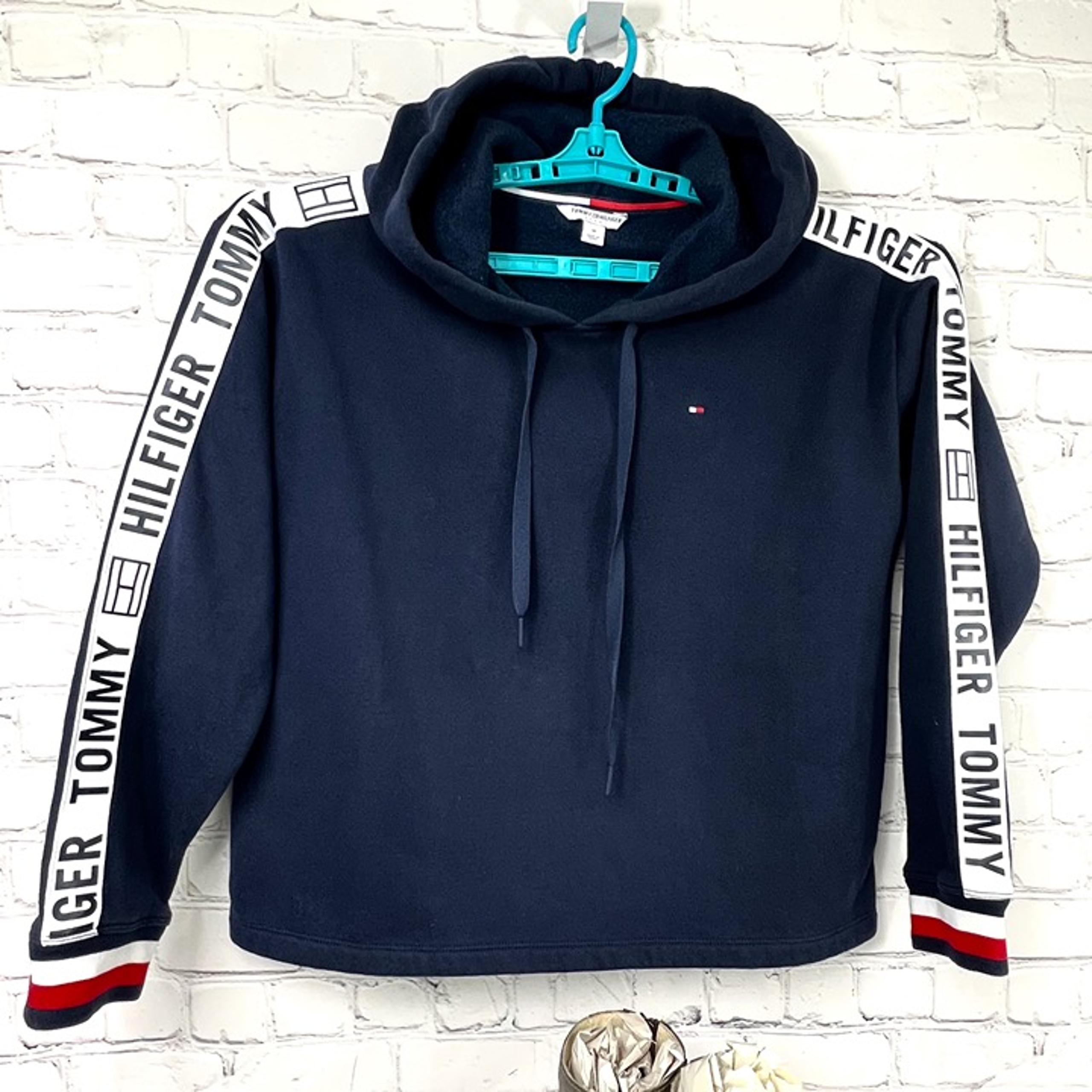 |•TOMMY HILFIGER•| Navy Hoodie Sweatshirt Signature Striped Sleeves Size Medium