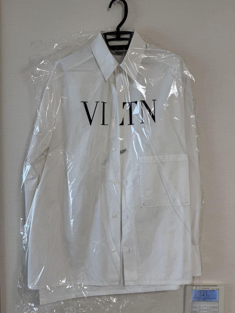 【Excellent Condition】VALENTINO Logo Shirt
