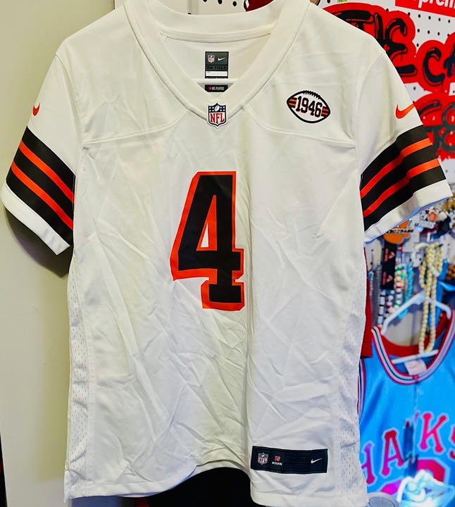 NWOT W/Flaws Womens Nike Deshaun Watson Cleveland Browns Jersey Size Large.