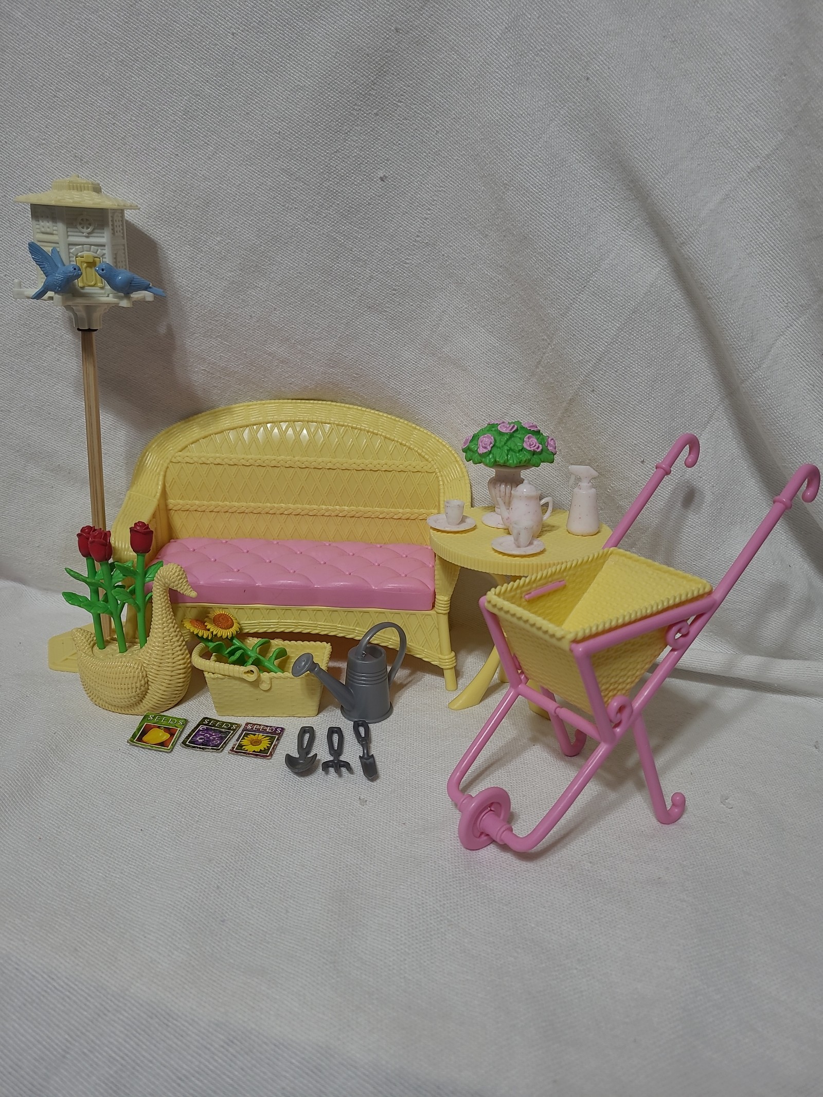 Barbie 1998 So Real So Now Barbie Summer Garden Playset 67531-93