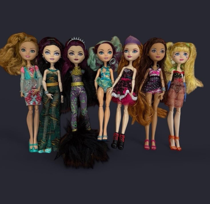 Ever After high dolls