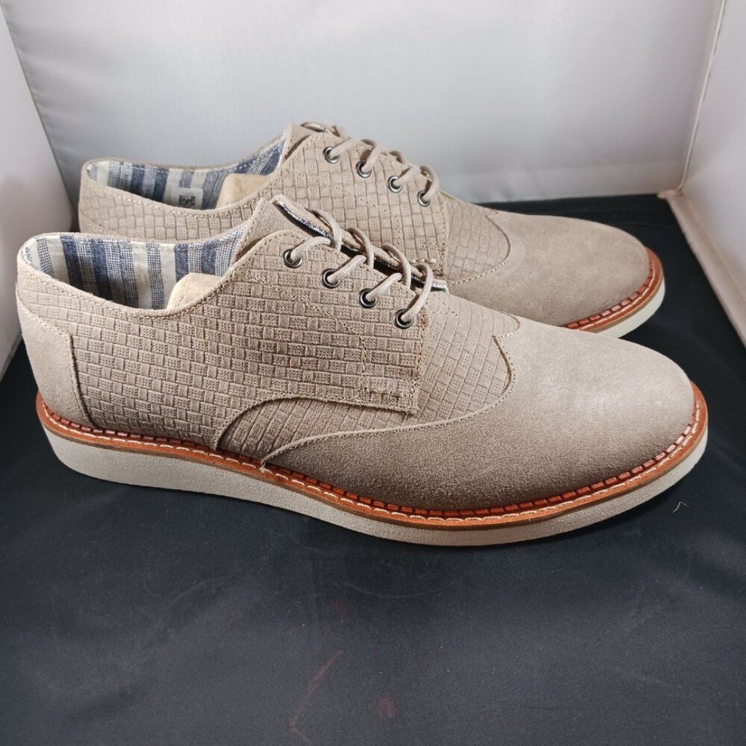 Toms Men's size 9.5M Oxford Tan Shoes