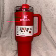 Stanley 40oz Tumbler Red Heart NEW