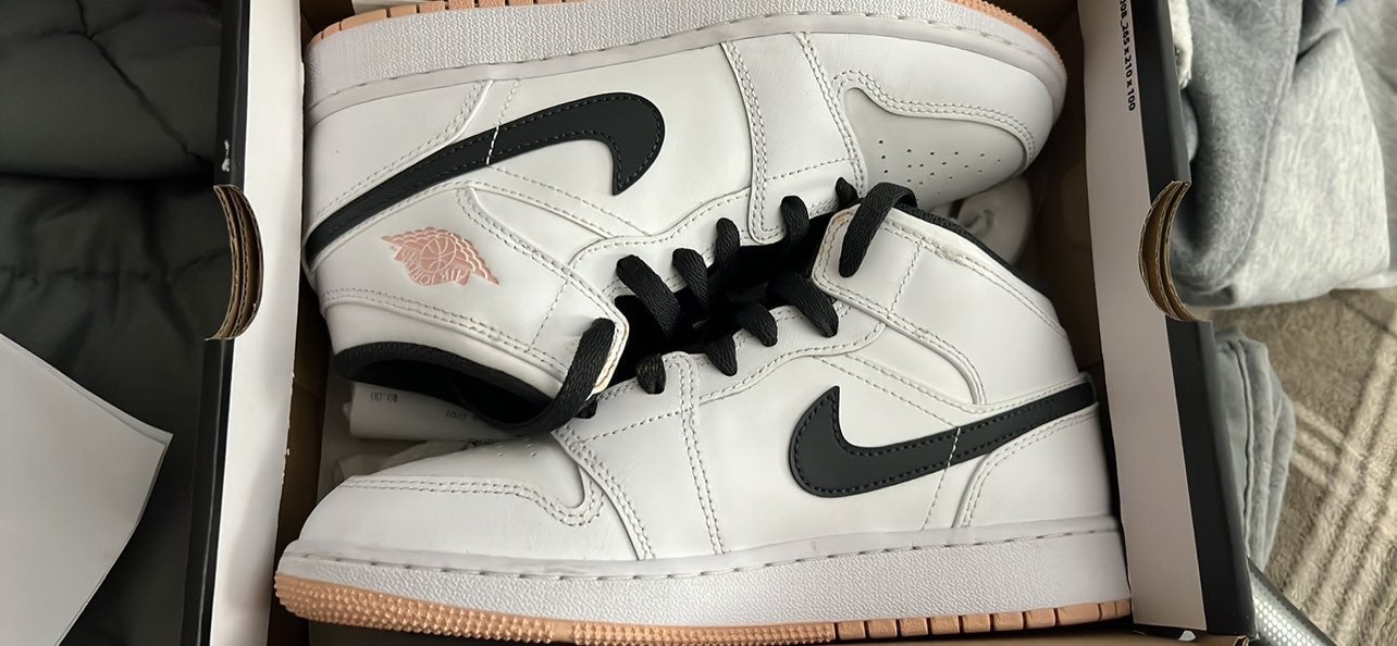 Nike Air Jordan 1 Mid