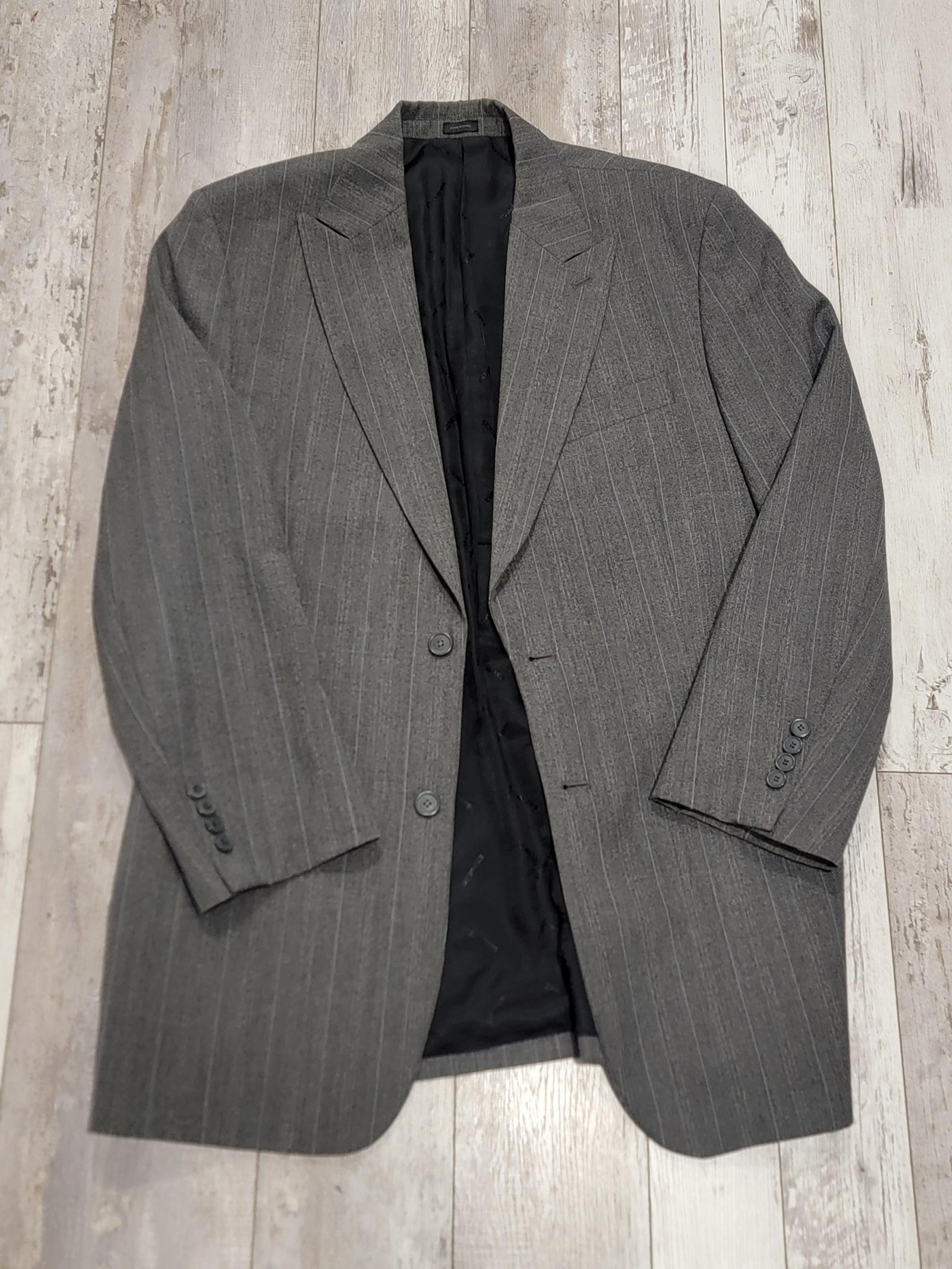 44L Men's Express Blazer 100% Wool 2 Button Gray Striped Peak Lapel Sport Coat