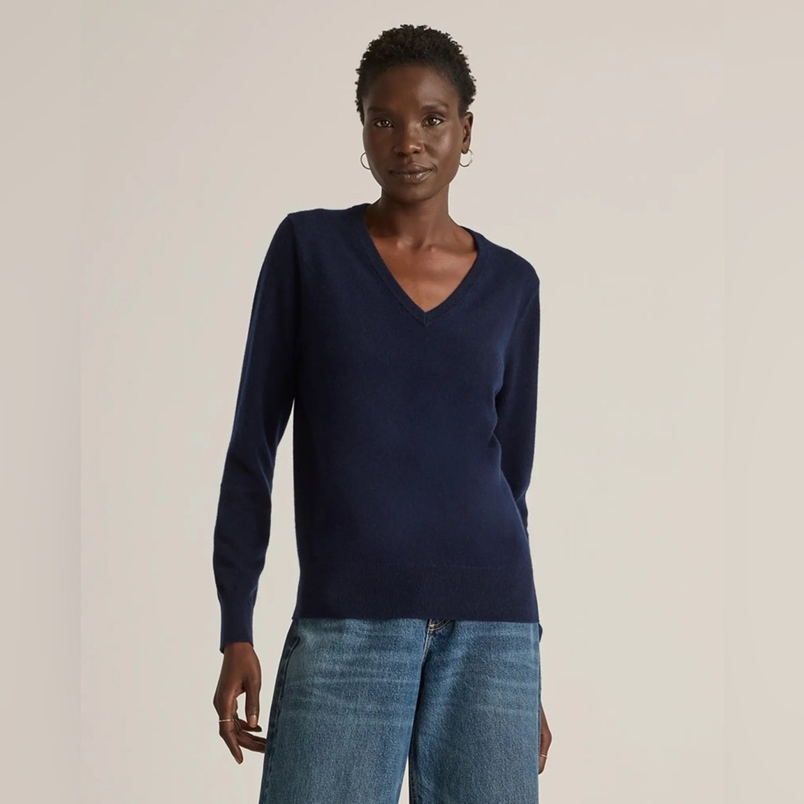 New Quince Mongolian Cashmere V Neck Sweater Women’s small in navy