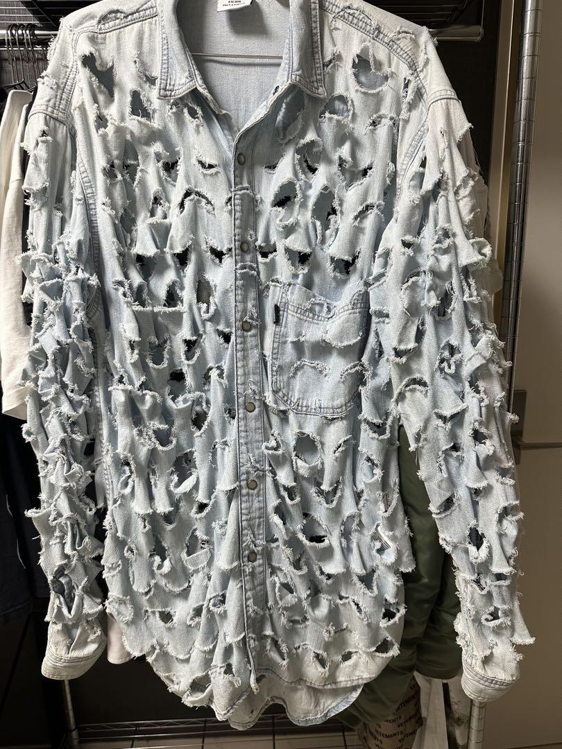 【18％OFF】 VETEMENTS x LEVI'S Cut Out Denim Shirt トップス