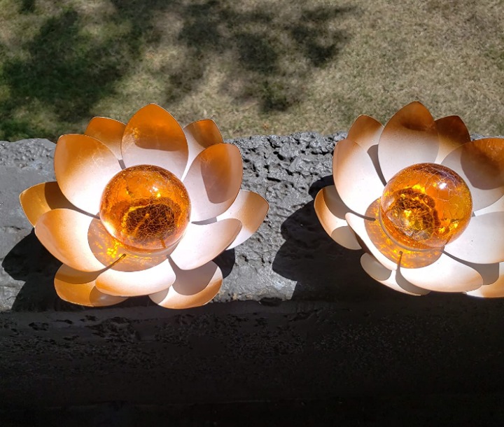 Solar Outdoor Lights (2Pack), Crackle Glass Lotus Solar Lights Garden Decor