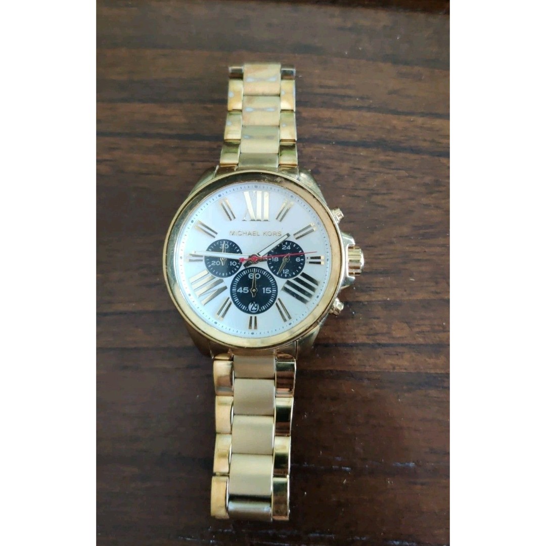 Michael Kors Watch Goldtone MK5838 Stainless Steel Chronograph Needs Battery