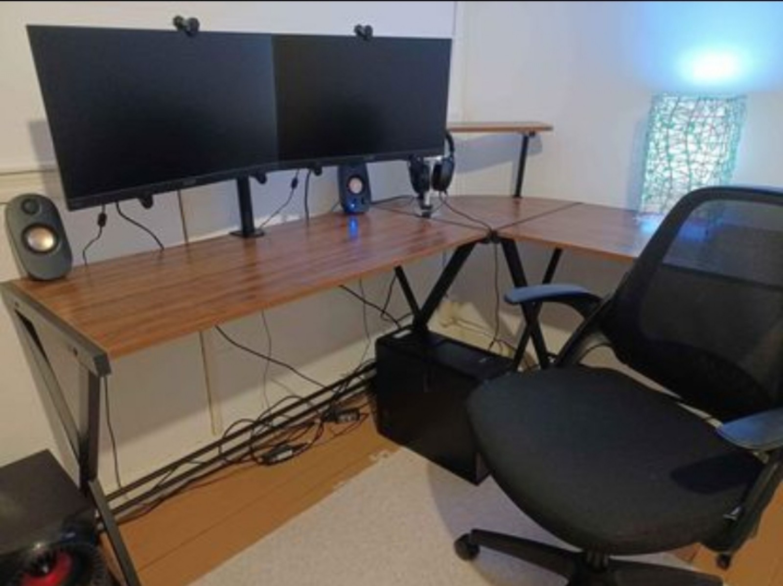 Dual Monitor Computer and Desk System with Speakers OBO