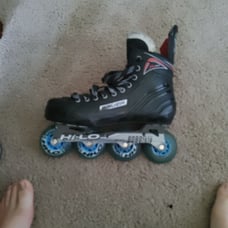 Hockey skates