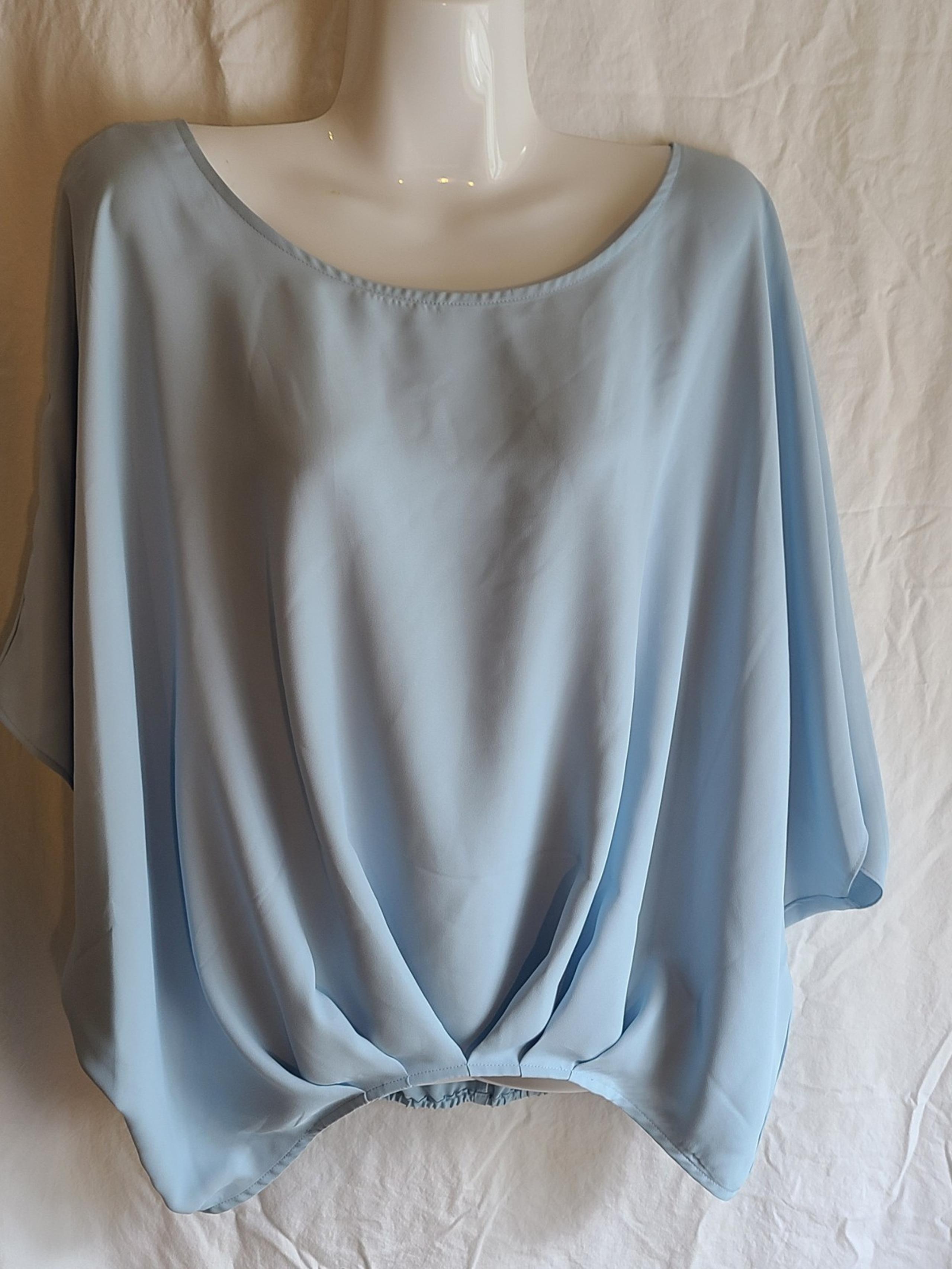 NWOT Vince Camuto Blouse Powder Blue Flowy Women's M
