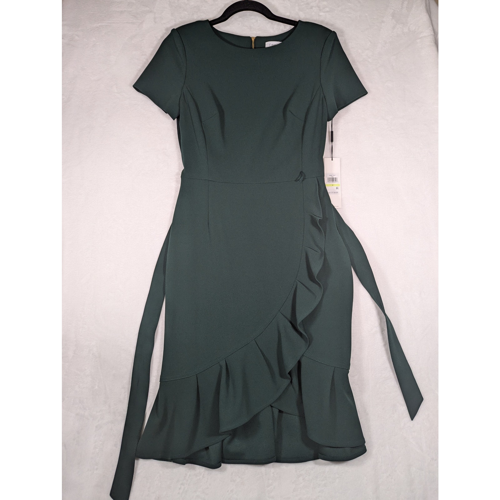 Calvin Klein dress NWT 4 more like a sz 6 See measurements in photos